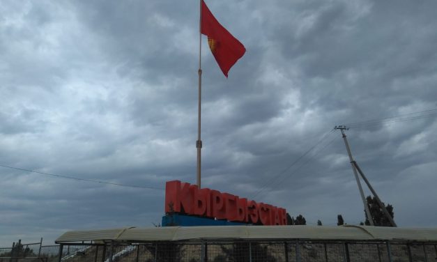 Viajando de Almaty a Bishkek en marshrutka